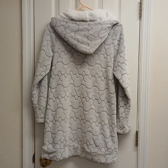 DISNEY Cozy Gray Hooded Fleece Pullover Lounger Gray/White Size S NWOT - Picture 6 of 8